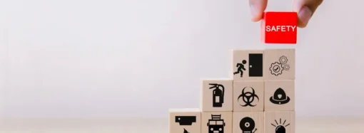 Arbeitssicherheit im Alltag: Welche Rolle prüfpflichtige Arbeitsmittel spielen